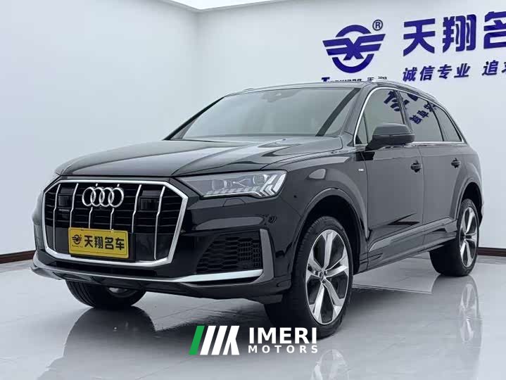 Audi Q7 55 TFSI quattro S line premium - автомобиль из Китая