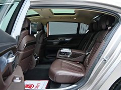 BMW 7 Series 730Li Luxury Package - фото 12