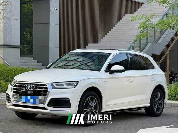 Audi Q5L 2020 40 TFSI enjoys fashionable style - автомобиль из Китая