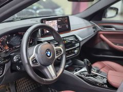 BMW 5 Series facelift 530Li xDrive M Sports Package - фото 14