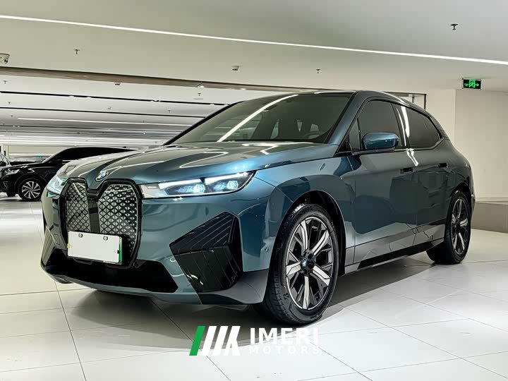 BMW iX 2023 facelift xDrive40 - автомобиль из Китая
