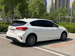 Ford Focus Hatchback EcoBoost 180 Automatic NeochaEDGE - фото 18