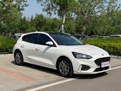 Ford Focus Hatchback EcoBoost 180 Automatic NeochaEDGE - фото 3