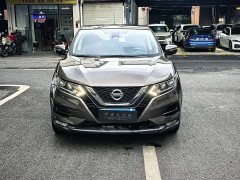 Nissan Qashqai 2.0L CVT XV Premium Edition - фото 3