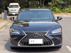 Lexus ES 200 Excellence Edition - фото 2
