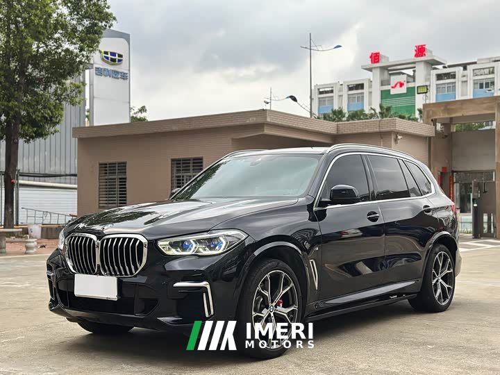 BMW X5 2022 facelift xDrive 40Li M sports package - автомобиль из Китая