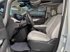 Buick GL8 Lu Zun Smart Edition - фото 12
