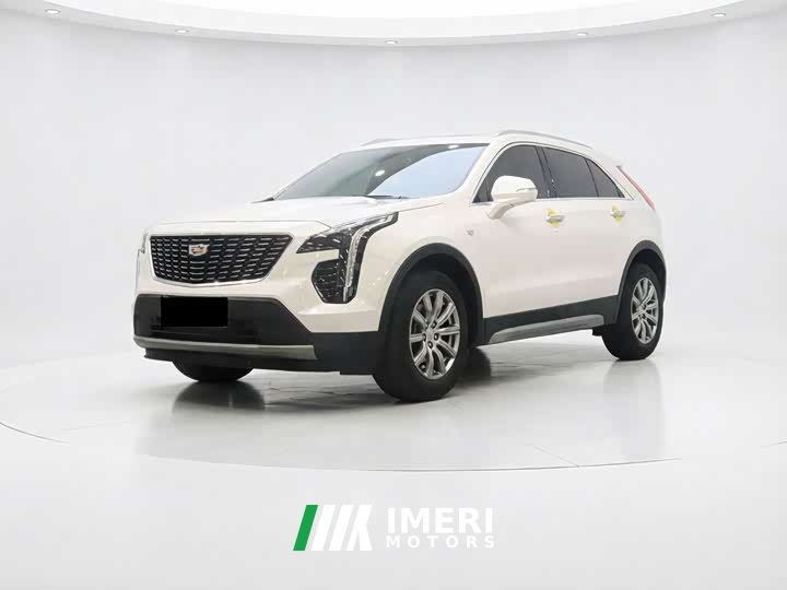Cadillac XT4 28T two-wheel drive leading