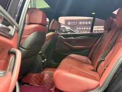 BMW 5 Series 530Li Exclusive M Sports Package - фото 6