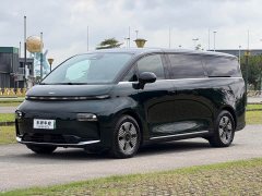 Lynk & Co LEVC L380 2024 140kWh 6-Seater AWD Ultra - фото 1