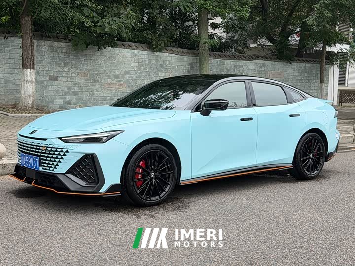Changan UNI-V 2.0T speed version - автомобиль из Китая