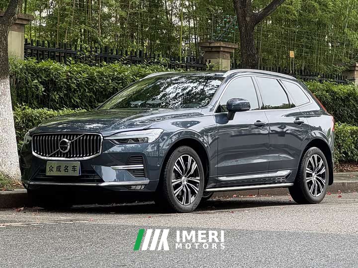 Volvo XC60 B5 AWD Inscription Luxury - автомобиль из Китая