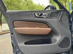 Volvo XC60 B5 AWD Inscription Luxury - фото 8