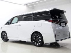 Toyota Wilfa Crown Dual Engine 2.5L Supreme Executive Edition - фото 7