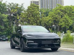 Geely Galaxy Star 8 130km EM-i flagship version - фото 3