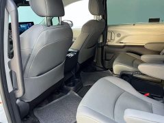 Toyota Grevia 2023 2.5L Hybrid Premium PLUS Edition - фото 16