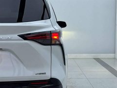 Toyota Grevia 2023 2.5L Hybrid Premium PLUS Edition - фото 8