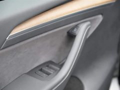 Tesla Model Y long-range all-wheel drive version - фото 16