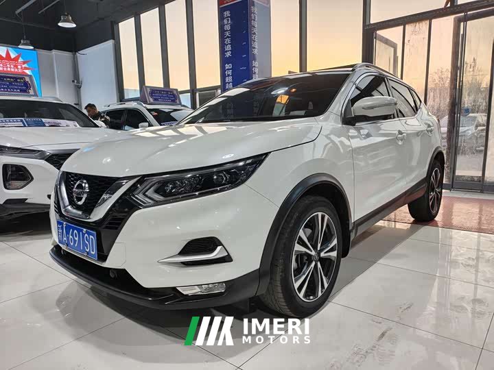 Nissan Qashqai 2022 2.0L CVT XV Prem Deluxe Edition - автомобиль из Китая