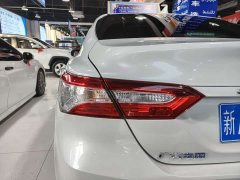 Toyota Camry 2.0GVP Leading Edition - фото 17