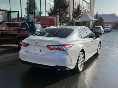 Toyota Camry 2.0GVP Leading Edition - фото 9