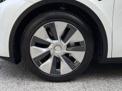 Tesla Model Y long-range all-wheel drive version - фото 17