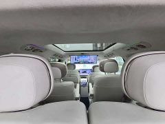 Lynk & Co 900 2.0T Ultra 6-seater - фото 5