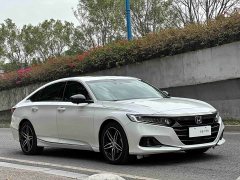 Honda Accord 260TURBO Magic Night Premium Edition - фото 3