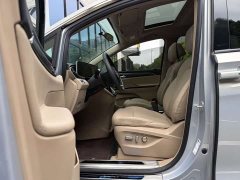 Buick GL8 Land Business Class First Edition - фото 6
