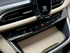 Buick GL8 Land Business Class First Edition - фото 9
