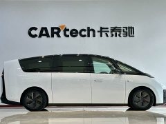 Li Auto Ideal MEGA Home Family Special Edition - фото 5