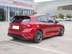 Lynk & Co Focus Hatchback EcoBoost 180 Automatic ST Line - фото 3