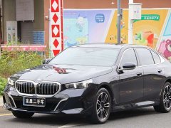 BMW 5 Series 530Li Leading M Sports Package - фото 1