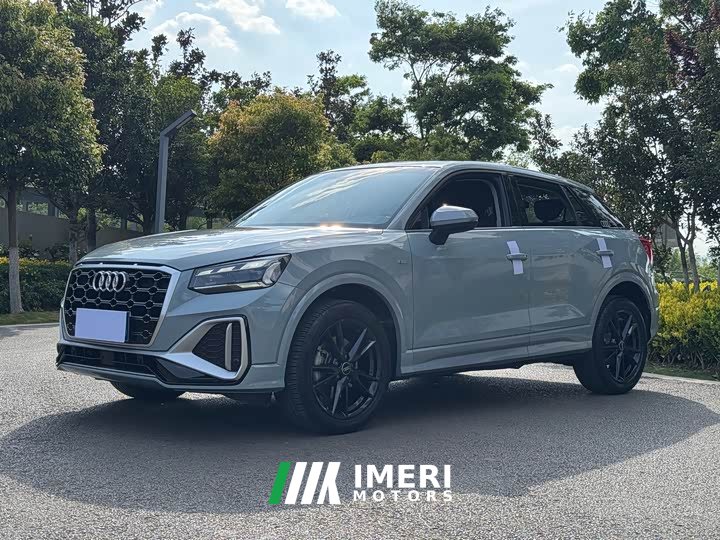 Audi Q2L 35TFSI fashionable and elegant - автомобиль из Китая