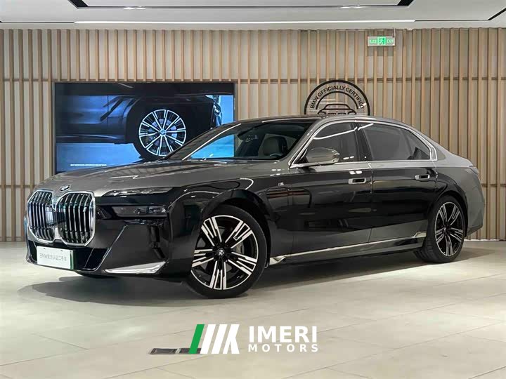 BMW i7 2023 xDrive60L M Sports Package - автомобиль из Китая