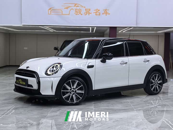 MINI facelift 1.5T COOPER Artist five-door version - автомобиль из Китая