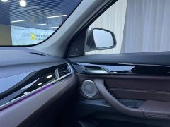 BMW X1 2021 facelift sDrive25Li leading - фото 17