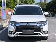 Mitsubishi Outlander 2.4L four-wheel drive exclusive version 7 seats - фото 3