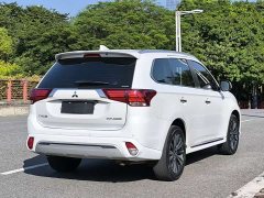Mitsubishi Outlander 2.4L four-wheel drive exclusive version 7 seats - фото 6