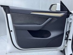 Tesla Model Y rear-wheel drive version - фото 9