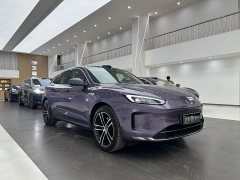 AITO Wenjie M5 extended range Ultra four-wheel drive version - фото 3