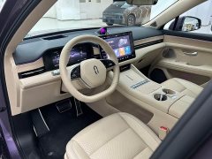 AITO Wenjie M5 extended range Ultra four-wheel drive version - фото 6