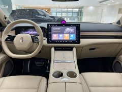 AITO Wenjie M5 extended range Ultra four-wheel drive version - фото 8