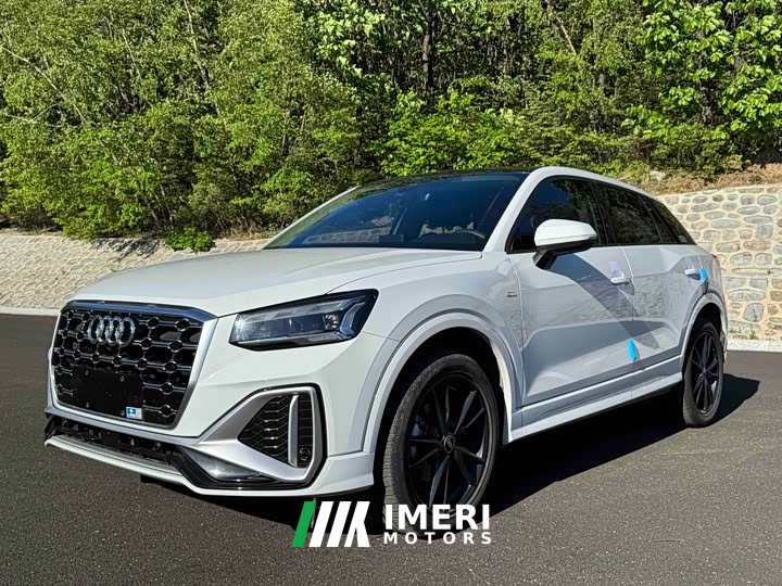 Audi Q2L 2022 35 TFSI aggressive and dynamic - автомобиль из Китая