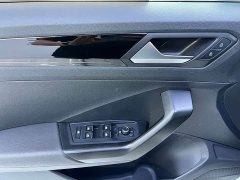 Volkswagen VW T-ROC 2022 280TSI DSG FWD Comfort Plus - фото 4