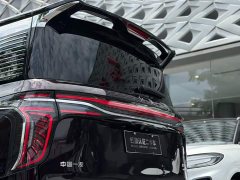 Hongqi HQ9 PHEV 2.0T four-wheel drive luxury version - фото 3