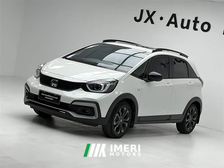 Lynk & Co LIFE 1.5L CVT CRO-S Fun Edition - автомобиль из Китая