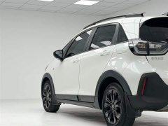 Lynk & Co LIFE 1.5L CVT CRO-S Fun Edition - фото 6