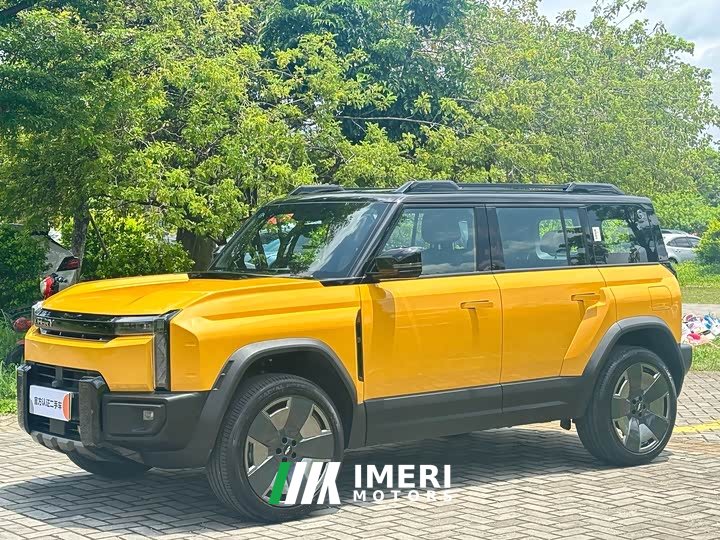 Chery Fengyun X3L 205 four-wheel drive high-energy version - автомобиль из Китая