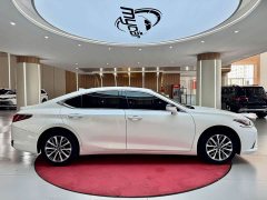 Lexus ES 2023 200 Deluxe Edition - фото 4